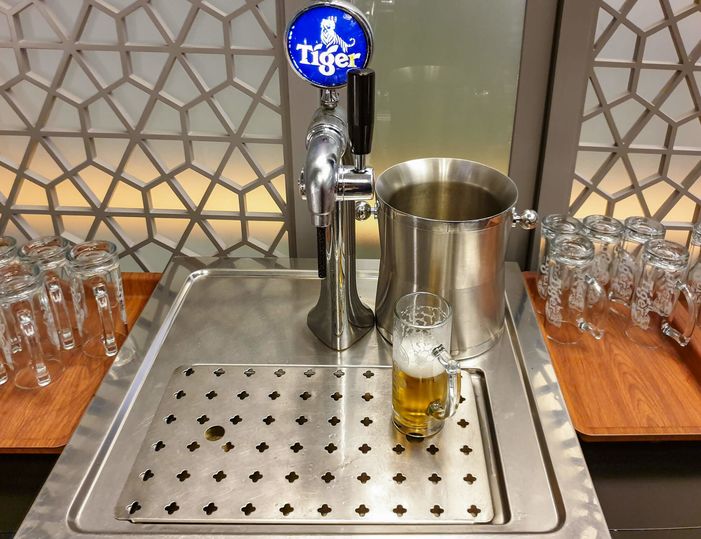 Tiger beer on tap, Marhaba Lounge Singapore T3.